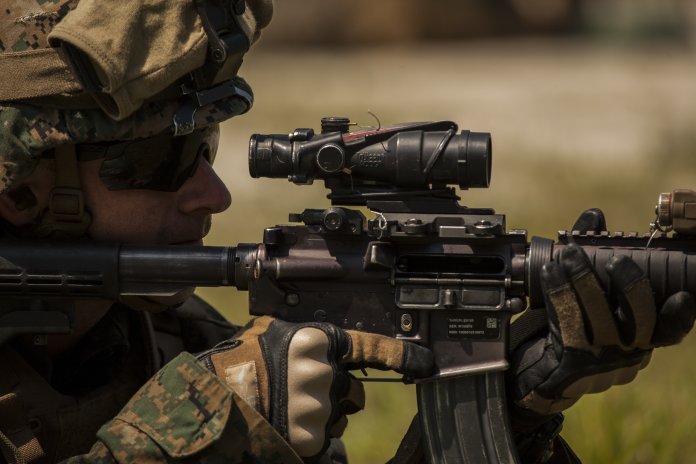 Advanced Combat Optical Gunsight (ACOG)