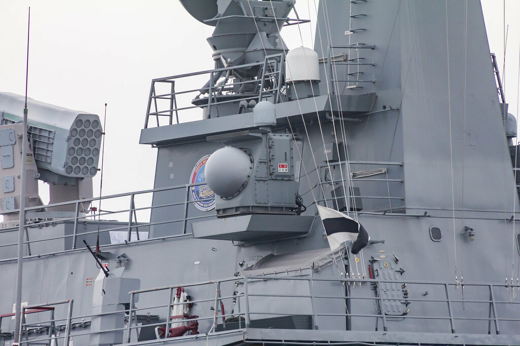 Naval electronic warfare system