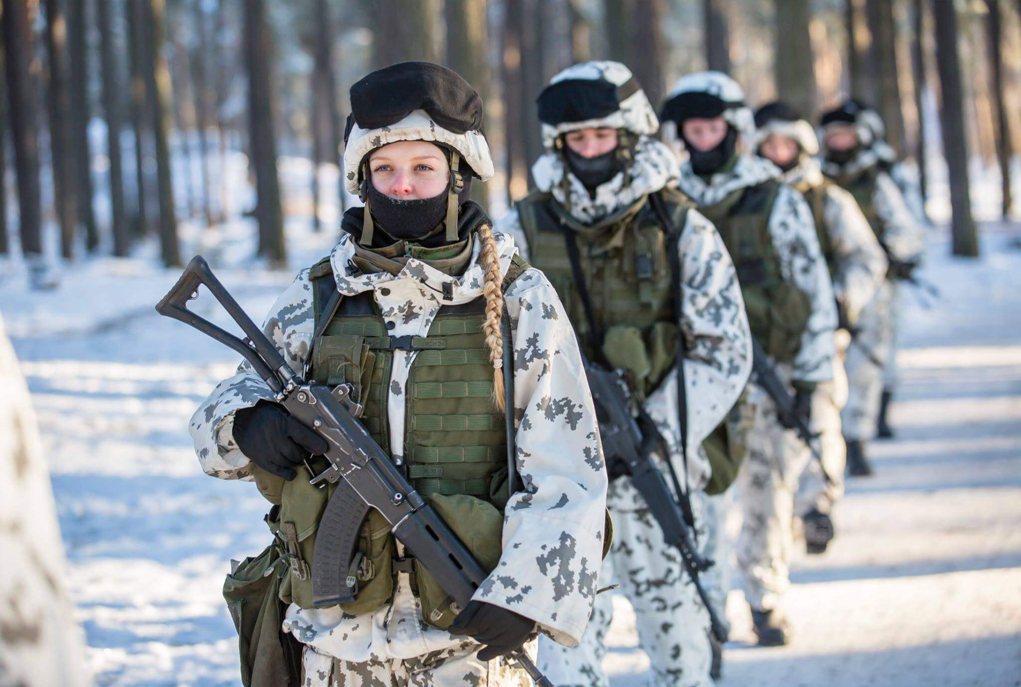 Finnish-Soldiers-in-the-Snow-Finnish-Defence-Force.jpg