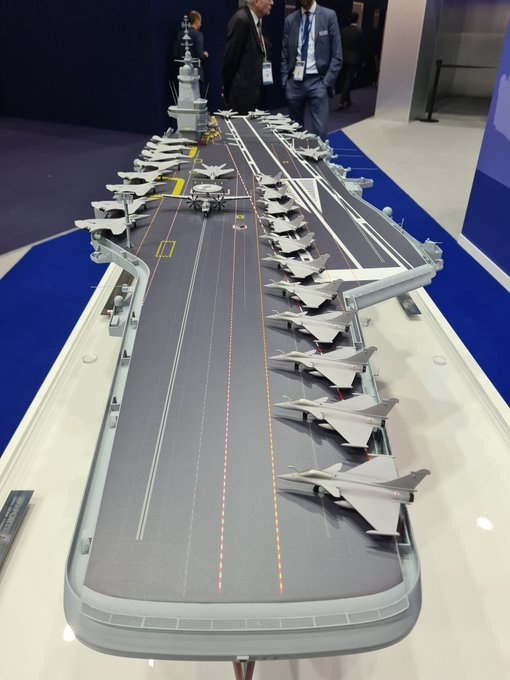 French Navy PANG Aircraft Carrier Model