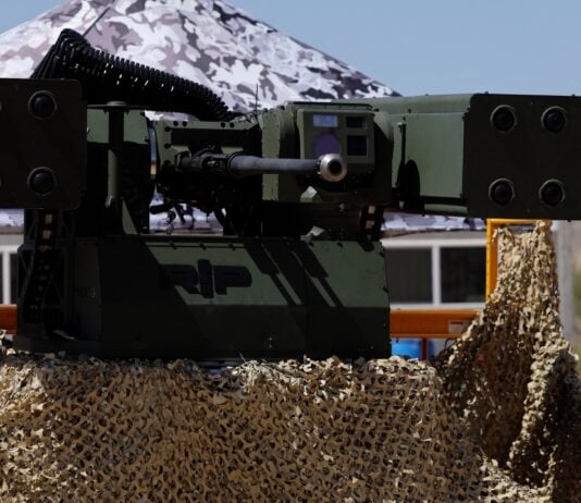 Lightweight Reconfigurable Integrated-weapons Platform (LW RIwP) LW RIwP ft 1 moog HD